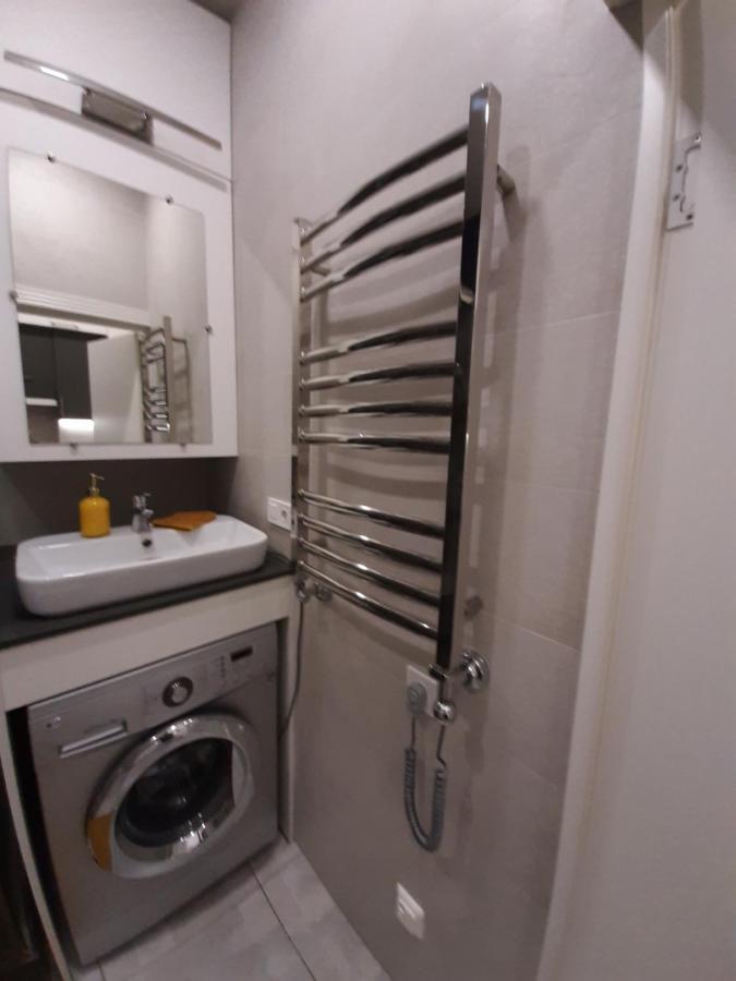 сучасний стиль і комфорт в центрі львова Apartment
