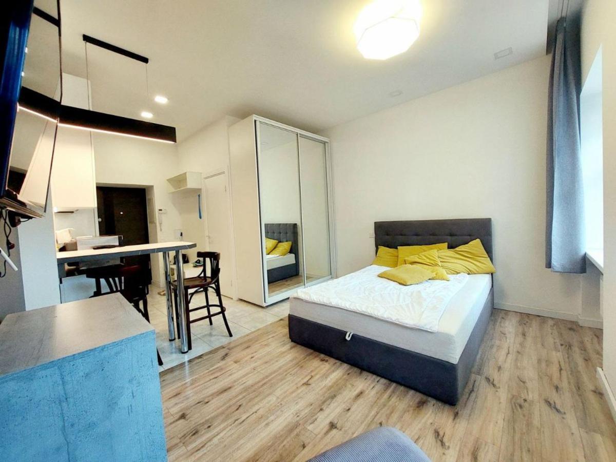сучасний стиль і комфорт в центрі львова Apartment *
