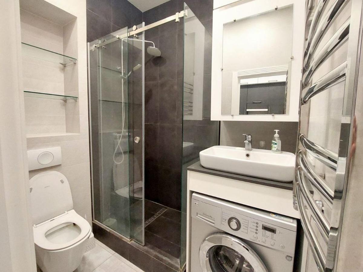 сучасний стиль і комфорт в центрі львова Apartment Lviv