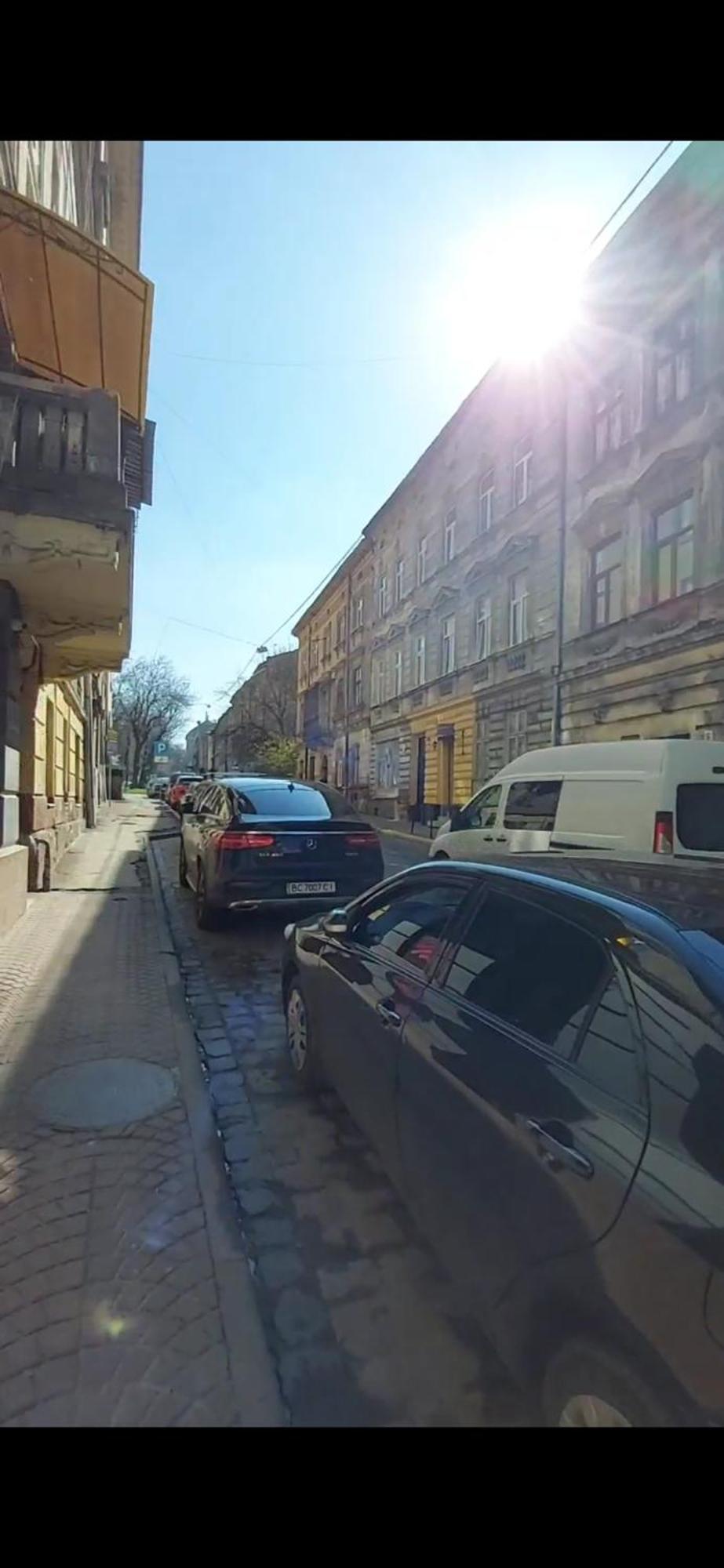 Apartment сучасний стиль і комфорт в центрі львова *